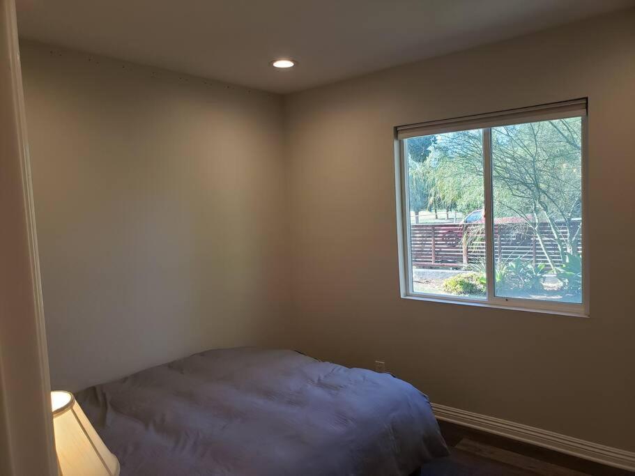 Bouganvilla 4-Bedroom, 2-Baths, Single Family House Thousand Oaks Exteriör bild
