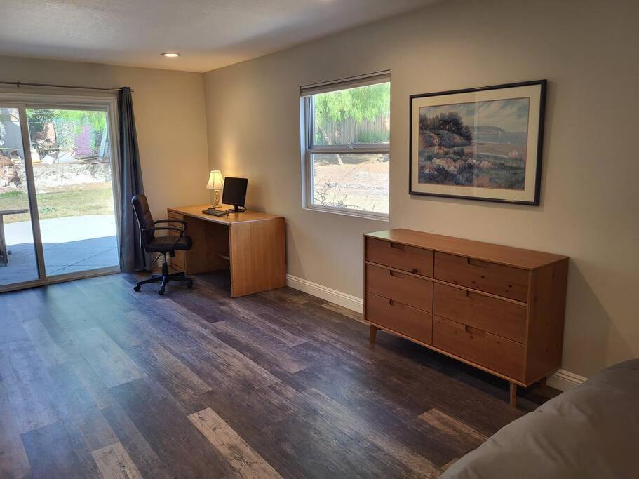 Bouganvilla 4-Bedroom, 2-Baths, Single Family House Thousand Oaks Exteriör bild
